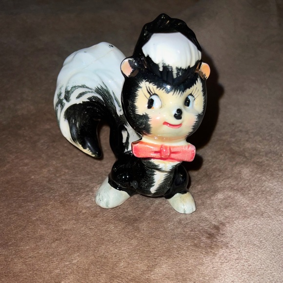 Salt and pepper shakers - Picture 4 of 5